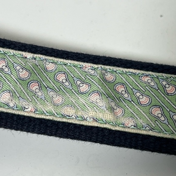 Vineyard Vines Belt Size 42 Lacrosse All Over Print Leather Tab Belt Preppy - Picture 9 of 12